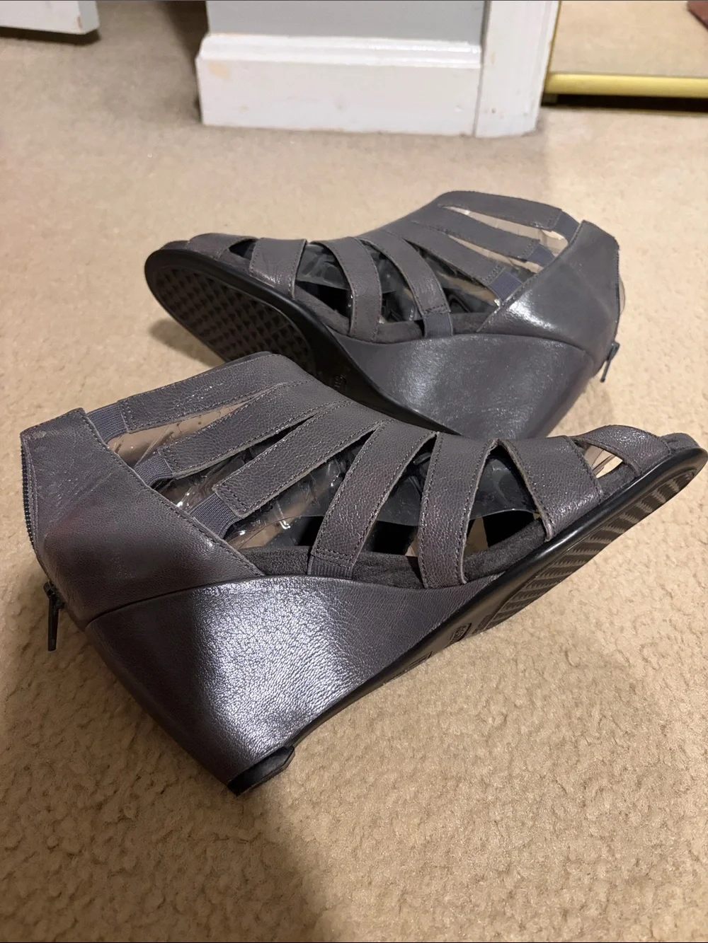 AEROSOLES stylish wedge